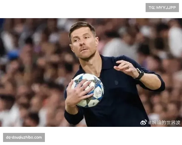 葡杯首轮出现严重犯规 球员被直接红牌罚下 葡杯首轮出现严重犯规 球员被直接红牌罚下